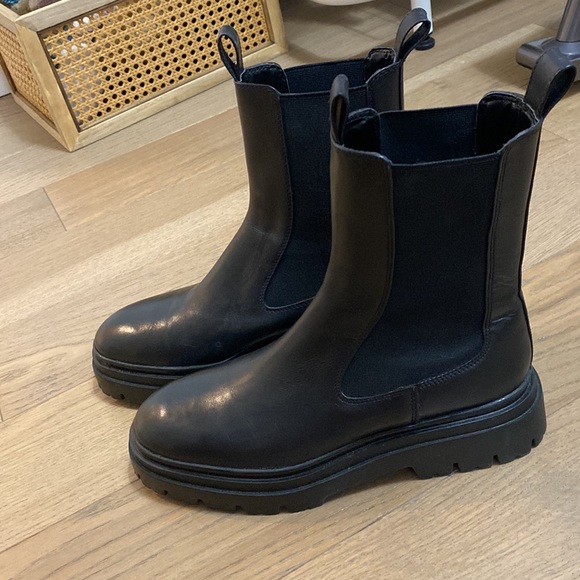 ZARA Black boots - Picture 2 of 5